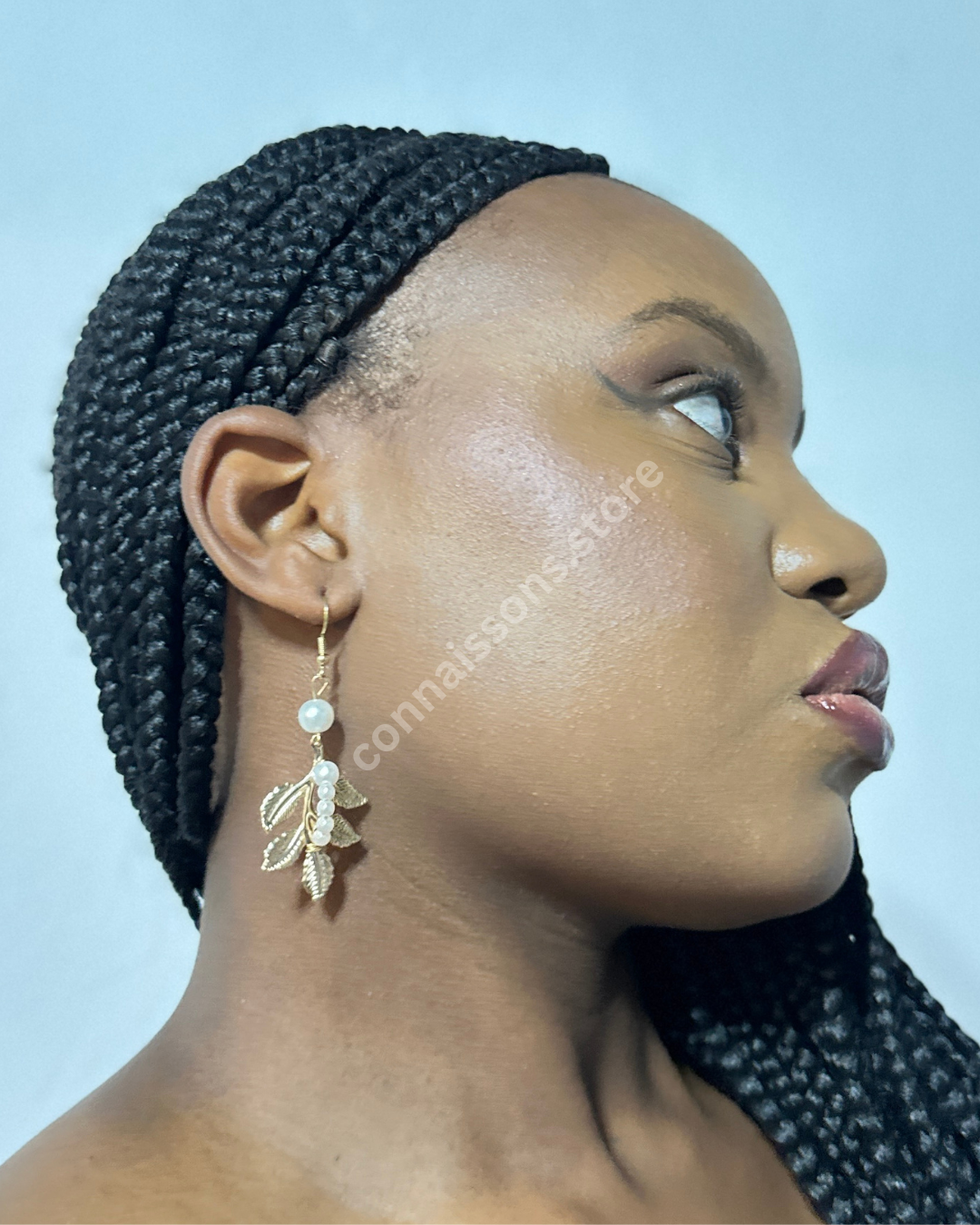 Pristine Pearly Petal Earrings - Gold