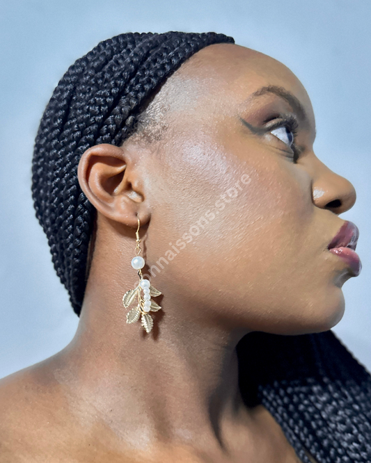 Pristine Pearly Petal Earrings - Gold